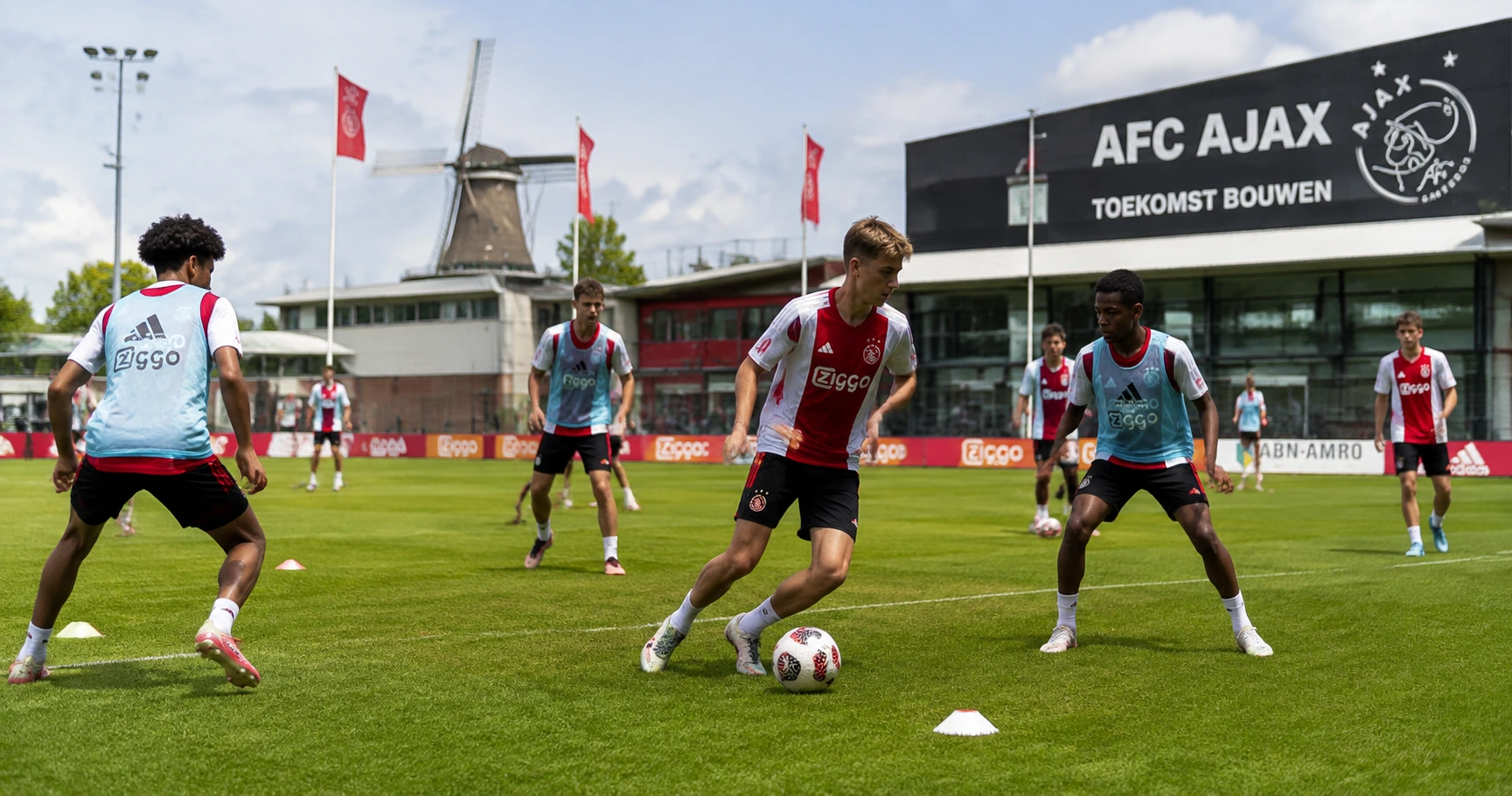 Lịch sử và thành tích của câu lạc bộ bóng đá ajax amsterdam - image 2